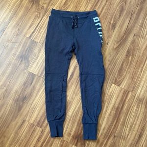 Awesome boy’s pants. Never worn. Kids grow too fast:)